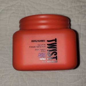 Twist by Ouidad Boss Bounce, shape, support, define styling cream. NEW